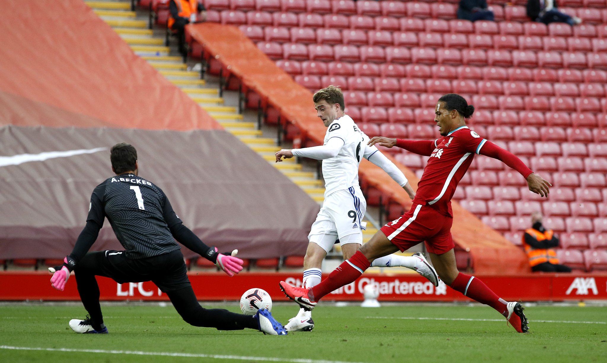 得比赛的坚 得比赛的坚